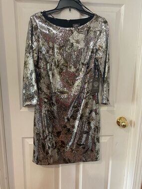 Vince Camuto Silver Sequin Floral Long Sleeve Dress